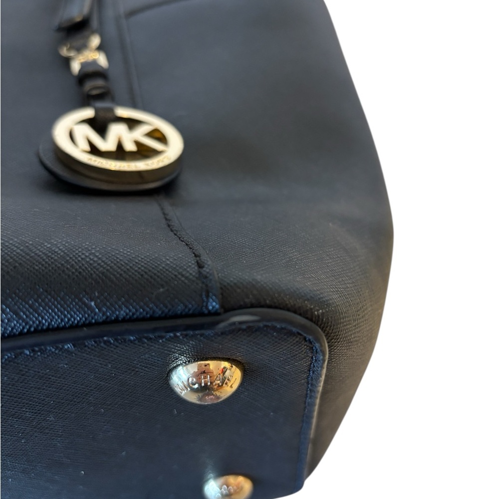 Michael Kors Black Saffiano Leather Tote Bag. - Picture 7 of 8
